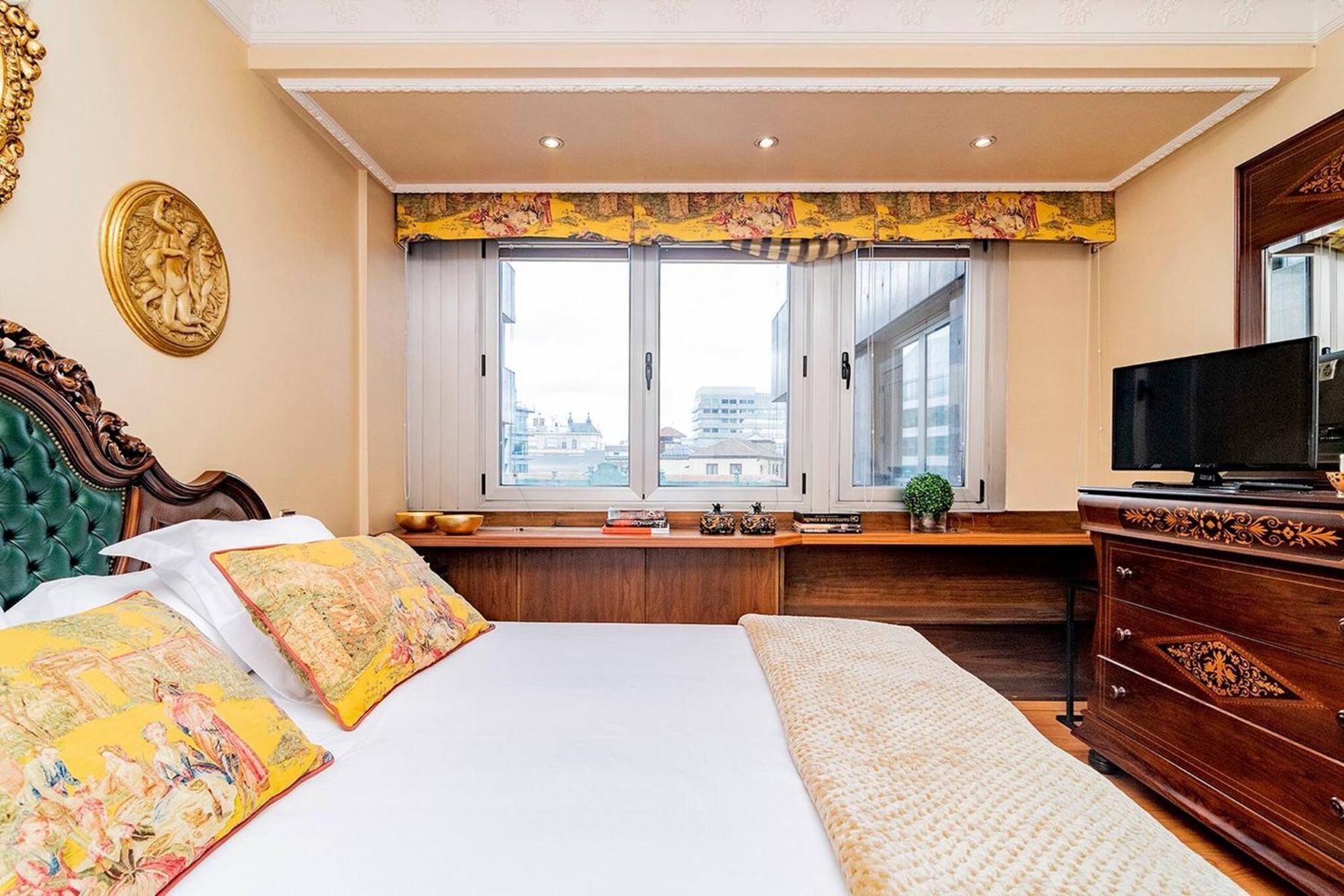 Colon Suites Madrid Exterior photo
